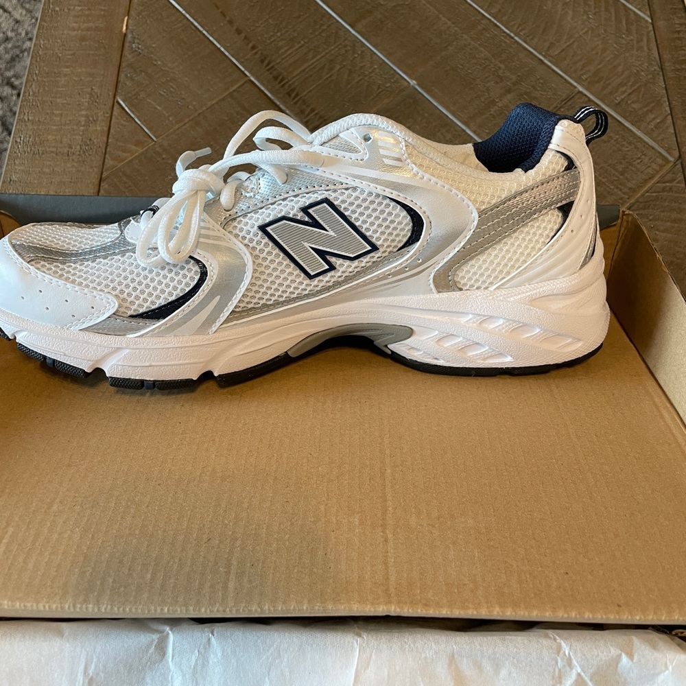 Men’s New Balance 530. New in box